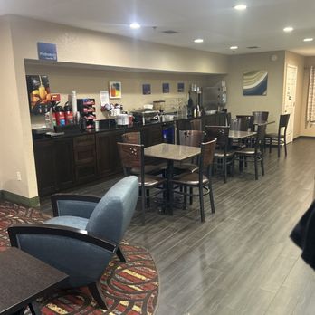 Best Western Cedar Inn - Front lobby - Hotels Near Me - Cedar Park, Texas