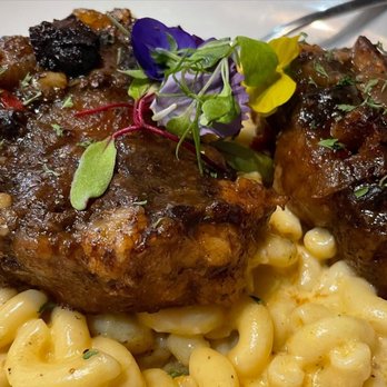 7th + Grove - Ox tail and Mac and cheese - Southern Near Me - Tampa, Florida 7th + Grove - Ox tail and Mac and cheese - Southern Near Me - Tampa, Florida