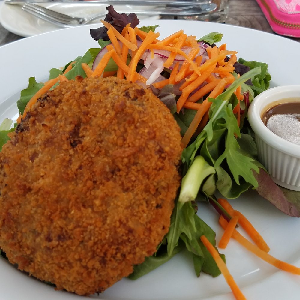 Daedalus Restaurant - Crab cake with garden salad - Pubs Near Me - Cambridge, Massachusetts Daedalus Restaurant - Crab cake with garden salad - Pubs Near Me - Cambridge, Massachusetts
