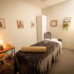 Ashburn Natural Wellness - Massage therapy - prenatal, therapeutic, trigger point therapy