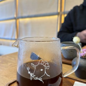 La Cabra Roastery - Coffee & Tea Near Me - Brooklyn, New York