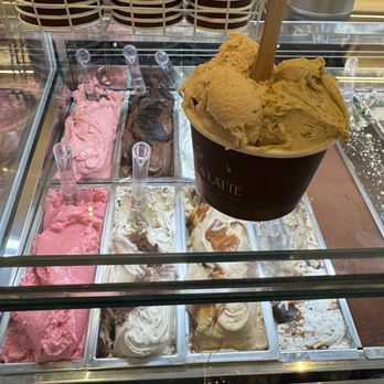 Bacio Di Latte - Gelato Near Me - Woodland Hills, California