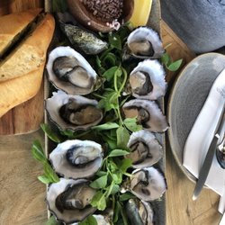 The Beef & Beach Balcony Restaurant - Fresh oysters with champagne vinaigrette