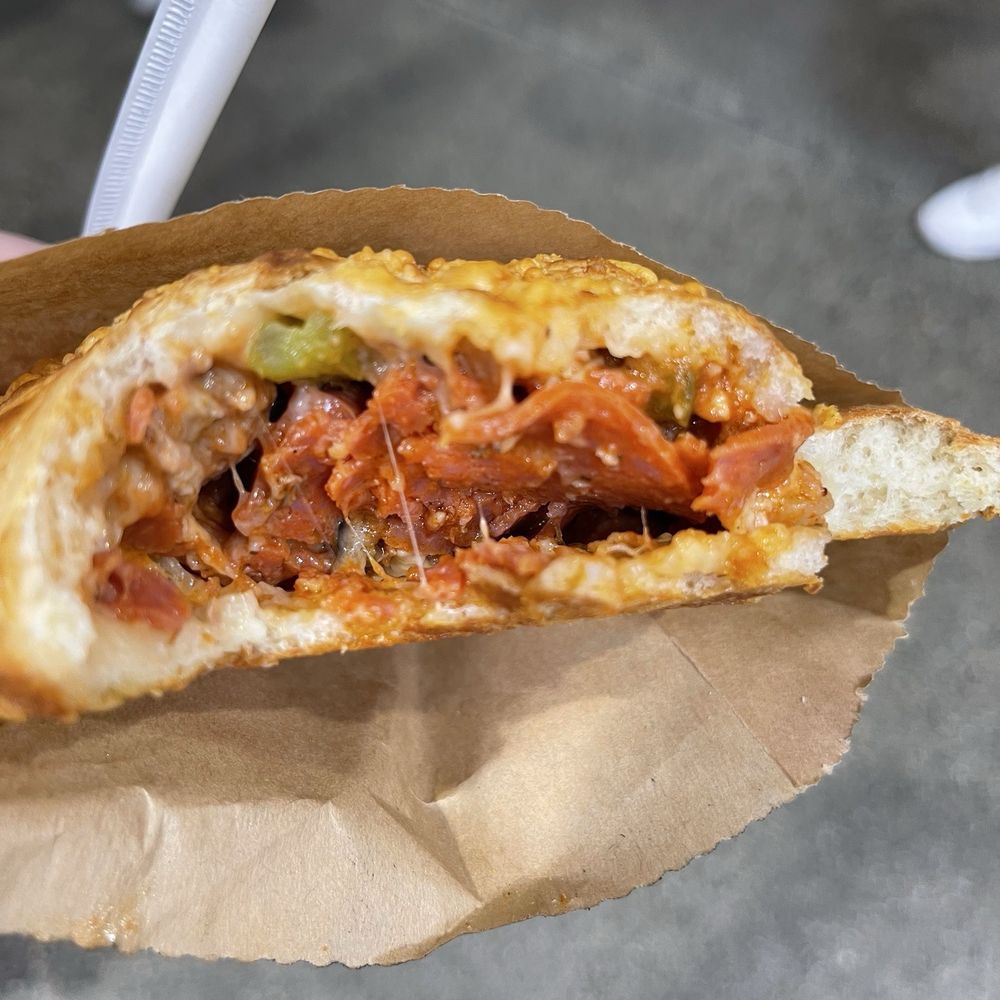 Calzone Calzone