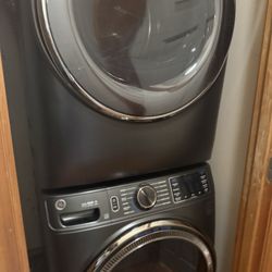 Quality Appliances - Front Loadiing Gas GE Smart Washer and Dryer
