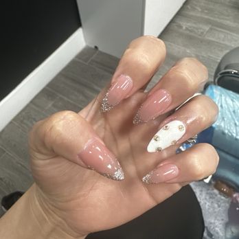 La Diva Nails - Nail Salons Near Me - Lehigh Acres, Florida
