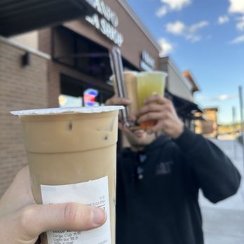 Wanpo Tea Shop - Tieguanyin Milk Tea 鐵觀音奶茶 & Brown sugar boba latte & sugar cane lemonade - Bubble Tea Near Me - Ridgefield, Washington