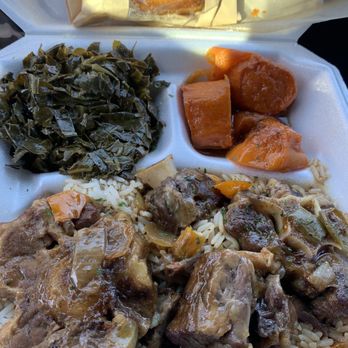 Geneva's Famous Chicken and Cornbread - Oxtails $24.95 - were good - Southern Near Me - Savannah, Georgia Geneva's Famous Chicken and Cornbread - Oxtails $24.95 - were good - Southern Near Me - Savannah, Georgia