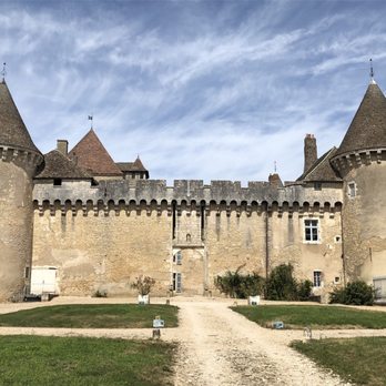 Château de Rully - Castle - Castles Near Me