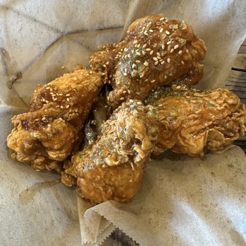 Soonheene - Fried chicken wings with soy garlic sauce - Korean Near Me - Arcadia, California Soonheene - Fried chicken wings with soy garlic sauce - Korean Near Me - Arcadia, California