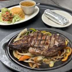 Hidalgo's Mexican Grill - Ribeye carne asada