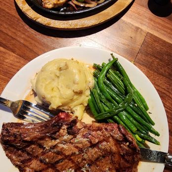 Hard Rock Cafe - This ribeye was just bland. Temperature was good, just no flavor. I was dissatisfied. Wife steak with fajitas was much better. 05/29/25 - American Near Me - Hollywood, Florida Hard Rock Cafe - This ribeye was just bland. Temperature was good, just no flavor. I was dissatisfied. Wife steak with fajitas was much better. 05/29/25 - American Near Me - Hollywood, Florida