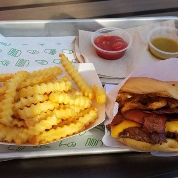 Shake Shack Stockyards - Fast Food Near Me - Fort Worth, Texas Shake Shack Stockyards - Fast Food Near Me - Fort Worth, Texas