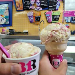 1 scoop of FOTM, in a cup and cone