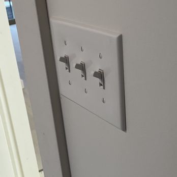 XH Electric - Electricians Near Me