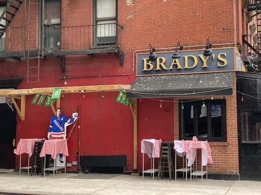 Brady's by null