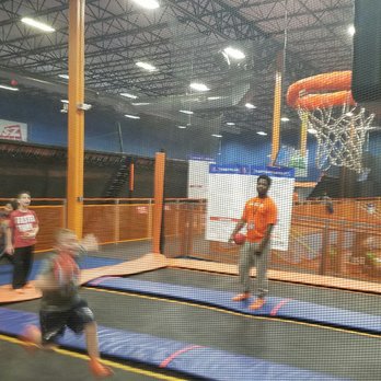Sky Zone Trampoline Park - Slam dunk - Trampoline Parks Near Me - Deer Park, New York