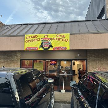 Taqueria El Guero - Entrance - New Mexican Cuisine Near Me - Memphis, Tennessee