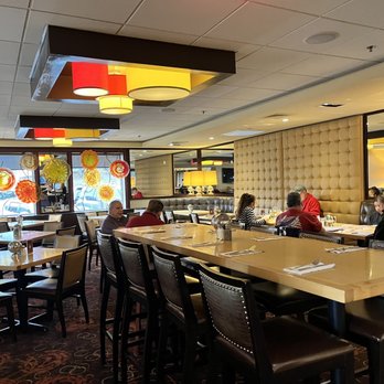 Candlewyck Diner - Interior - Diners Near Me - East Rutherford, New Jersey