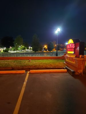 Famous Hamburger by null