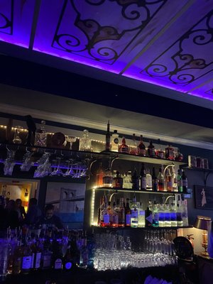 Tarbender's Lounge by null