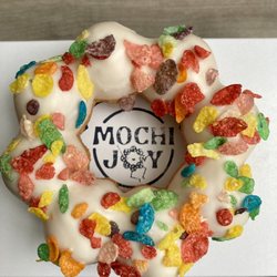 Mochi Joy Donuts - Fruity pebbles donut