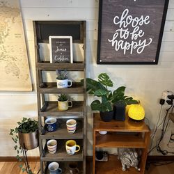 Simply Risen Coffeehouse - Atmosphere