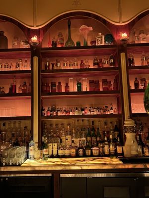 APOTHEKE LOS ANGELES by null