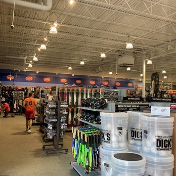 DICK'S Sporting Goods - Inside - Outdoor Gear Near Me - Miami, Florida