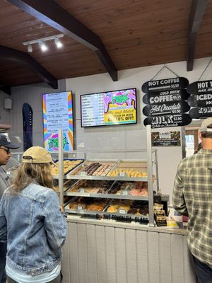 Dank Donuts by null