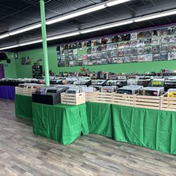 VinylKing Records And collectibles - Our vinyl