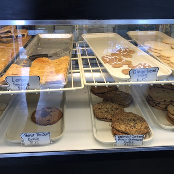 Le Favorite Bakery - Bakeries Near Me - Warwick, Rhode Island