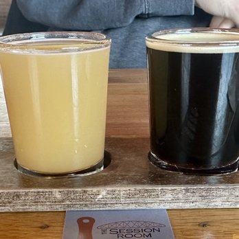 Session Room - My flight: ur L to R  Rage at the Murckine (?)  Elephant Juice  Blueberry maple stout  Neapolitan Milk stout - - Beer Bar Near Me - Ann Arbor, Michigan