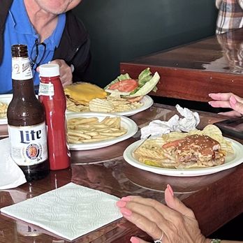 Tara Inn - Yummy $1 burgers and chip platter - Pubs Near Me - Port Jefferson, New York Tara Inn - Yummy $1 burgers and chip platter - Pubs Near Me - Port Jefferson, New York