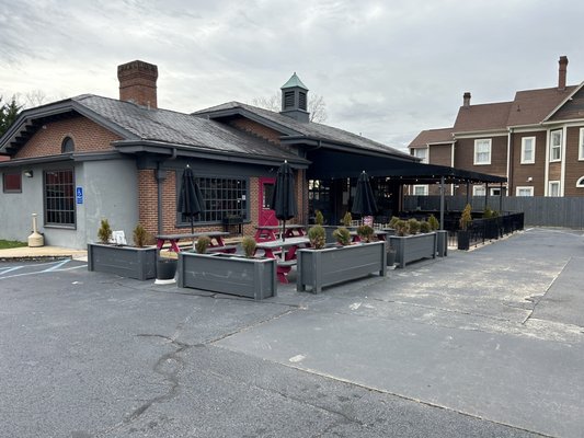 Crema & Vine by null