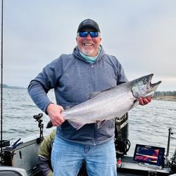 Gone Catchin Guide Service - Late August Columbia River Wild Chinook - fishing with Gone Catchin Guide Service