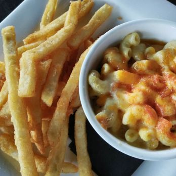 Restaurant 10 - Macaroni and cheese and French fries. - American Near Me - Atlanta, Georgia Restaurant 10 - Macaroni and cheese and French fries. - American Near Me - Atlanta, Georgia