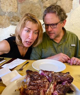 OSTERIA ACQUACHETA dal giovedì al lunedì pranzo e cena necessaria la prenotazione L'OSTESSA E L'OSTE AUGURANO BUONA VITA by null
