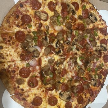 Lefty’s Place - Fully loaded tavern style pizza - Pizza Near Me - Morgantown, West Virginia
