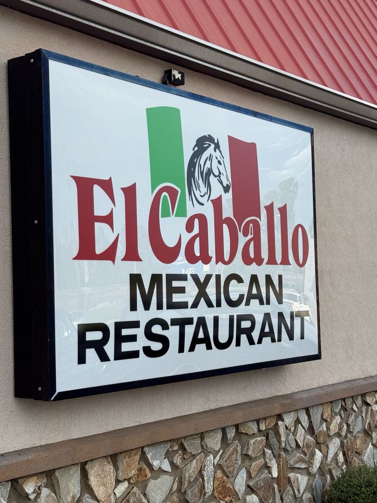 El Caballo Logo