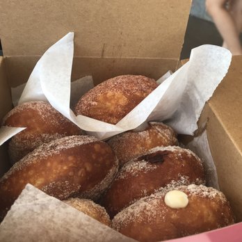 Leonard's Bakery Malasadamobile - Yum in a box..... - Food Trucks Near Me - Honolulu, Hawaii