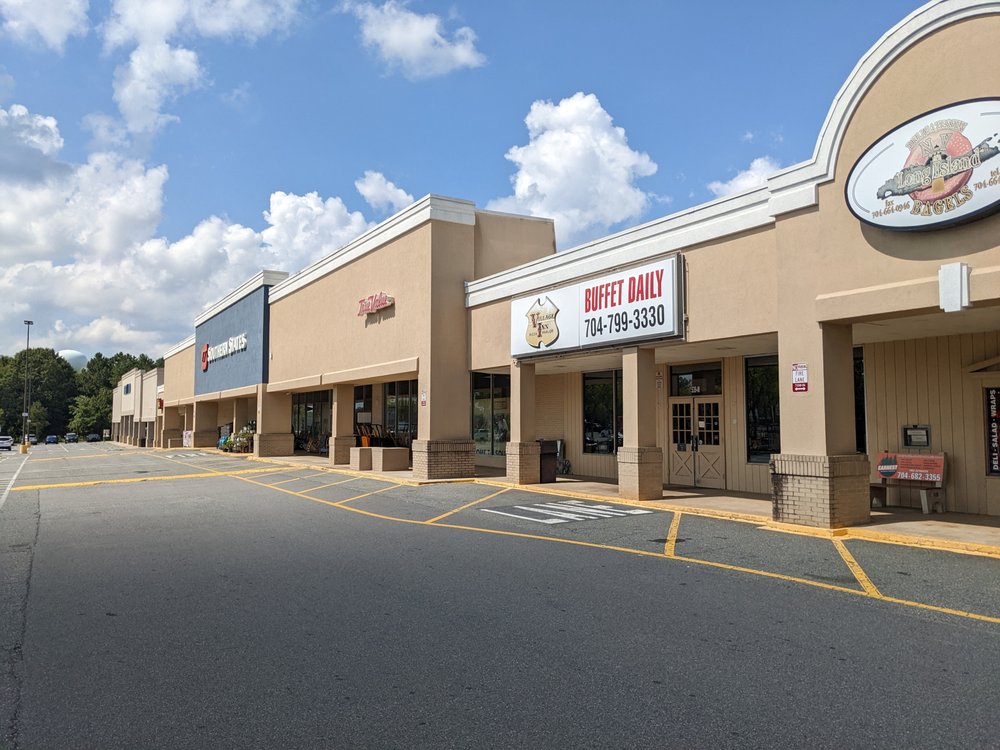 MOORESVILLE PLAZA Updated August 2024 539 E Plaza Dr, Mooresville