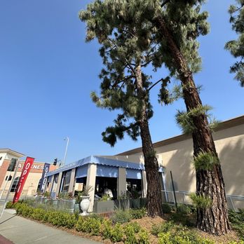 Little Provence Cafe - patio dining - Breakfast & Brunch Near Me - Arcadia, California Little Provence Cafe - patio dining - Breakfast & Brunch Near Me - Arcadia, California