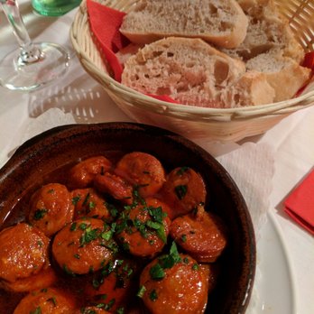 Los Faroles - Chorizo al vino als Vorspeise - Spanish Near Me - Munich, BY Los Faroles - Chorizo al vino als Vorspeise - Spanish Near Me - Munich, BY