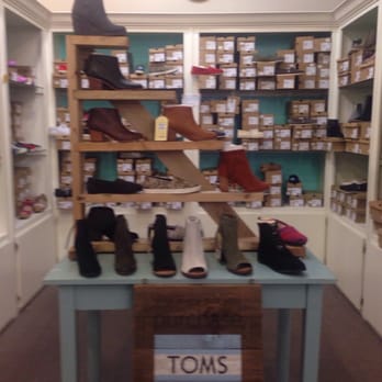 T Blue Boutique - Toms - Women's Clothing Near Me - Coeur d'Alene, Idaho