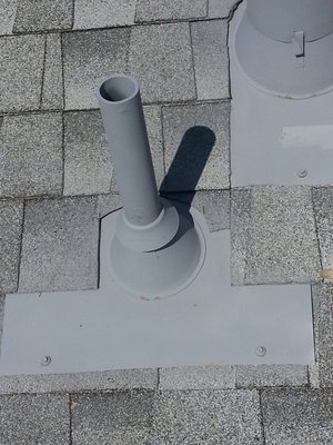 Landeros Roofing Solutions Logo