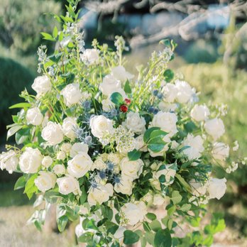 De Young Flowers - Party & Event Planning Near Me - Campbell, California
