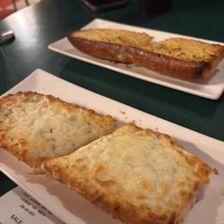 The Rock Island Pizza - Garlic chessy bread