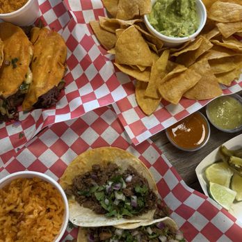 Tacos Los Barrios - Mexican Near Me - Henderson, Nevada