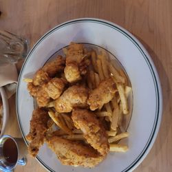 Bluetick Tavern - Chicken fingers
